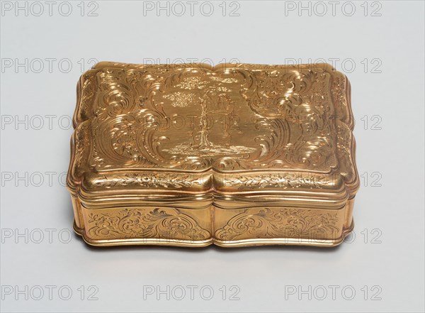 Box, 1865, Rawlins & Sumner, London, England, 19th century, London, Gold, 4 x 10.4 x 6.8 cm (1 9/16 x 4 x 2 11/16 in.)