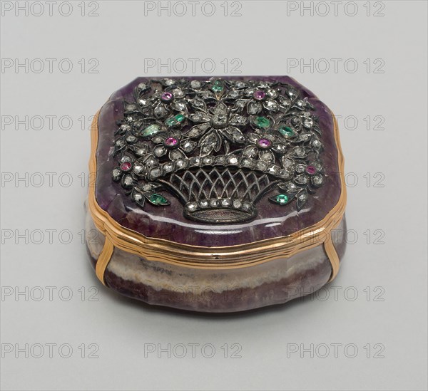 Snuff Box, 1800/1900, Probably England, England, Amethyst, gold, rose diamond, ruby, and emerald, 4.5 × 7 × 5.9 cm (1 3/4 × 2 3/4 × 2 5/16 in.)