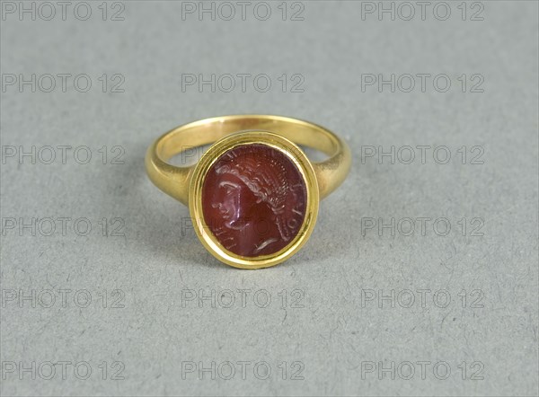 Finger Ring with Intaglio Depicting the Head of a Woman, 1st century AD?, Roman, Rome, Sardonyx or carnelian, gold, Ring: W. 1.9 cm (3/4 in.), diam. 1.9 cm (3/4 in.)