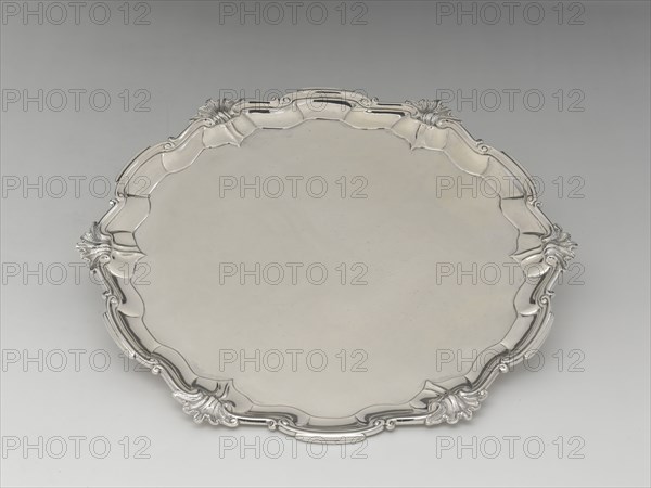 Salver, 1755/65, Designed by Myer Myers, American, 1723–1795, New York, New York City, Silver, 3.8 × 40.6 cm (1 1/2 × 16 in.)