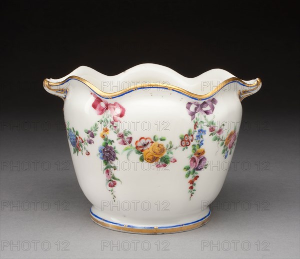 Wineglass Cooler, 1758, Sèvres Porcelain Manufactory, French, founded 1740, Painted by Antoine-Toussaint Cornailles, French, active 1755-1800, Sèvres, Soft-paste porcelain, polychrome enamels, and gilding, 10.6 x 15.5 x 12.7 cm (4 3/16 x 6 1/8 x 5 in.)