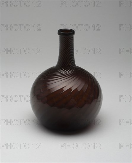 Bottle, 1835/45, American, 19th century, Probably Ohio, Midwest, Pattern-molded blown glass, 15.9 × 14 × 14 cm (6 1/4 × 5 1/2 × 5 1/2 in.)