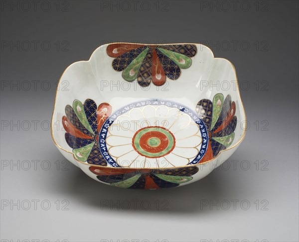 Dish, 1765/75, Worcester Porcelain Factory, Worcester, England, founded 1751, Worcester, Soft-paste porcelain, polychrome enamels and gilding, 24.1 × 10.1 × 23 cm (9 1/2 × 4 × 9 in.)