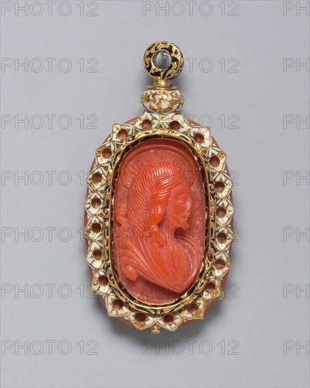 Two-Sided Pendant with Jesus and Virgin Mary, 18th century, Italian, Sicilia, Gold, enamel, and coral, 4.6 × 2.5 cm (1 13/16 × 1 in.)
