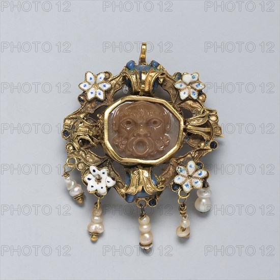Dress Ornament, Cameo: 1500/1600, mount: early 17th century, South German, Germany, Agate, gold, enamel, and pearls, 4 × 3.1 cm (1 1/2 × 1 1/4 in.)
