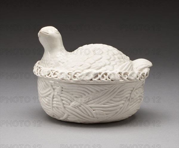 Tureen, c. 1760, Worcester Porcelain Factory, Worcester, England, founded 1751, Worcester, Soft-paste porcelain, 13.3 x 16 cm (5 1/4 x 6 5/6 in.)