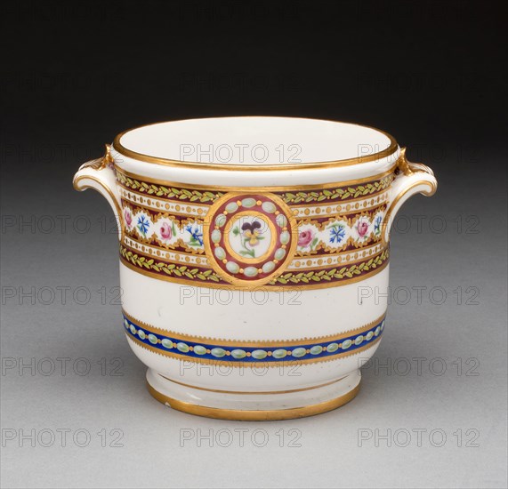 Wineglass Cooler, 1789, Sèvres Porcelain Manufactory, French, founded 1740, Sèvres, Soft-paste porcelain, polychrome enamels and gilding, 10.4 x 11.9 cm (4 1/8 x 4 11/16 in.)