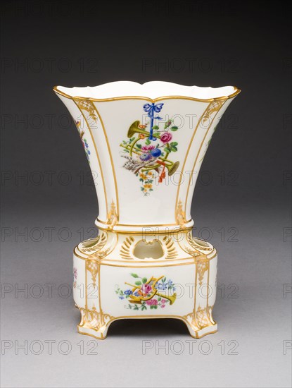 Flower Vase, 1759, Sèvres Porcelain Manufactory, French, founded 1740, Painted by Charles Buteux, French, active 1756-1782, Sèvres, Soft-paste porcelain, polychrome enamels and gilding, 22.5 x 17.7 x 14.3 cm (8 3/4 x 7 x 5 5/8 in.)