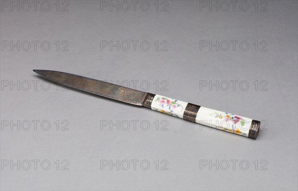 Knife, 1761, Sèvres Porcelain Manufactory, French, founded 1740, Sèvres, Soft-paste porcelain, polychrome enamels, gilding, silver fittings and blade, L. 22.6 cm (9 1/16 in.)