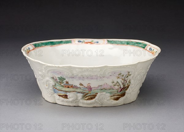 Butter Tub, c. 1755, Worcester Porcelain Factory, Worcester, England, founded 1751, Worcester, Soft-paste porcelain with polychrome enamels, 7 x 18.3 x 14.3 cm (2 3/4 x 7 3/16 x 5 5/8 in.)