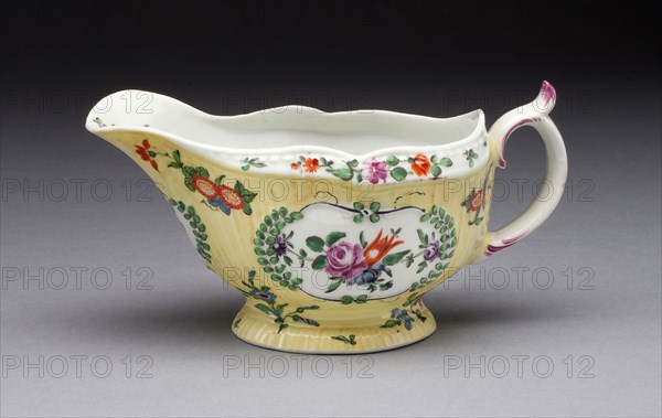 Sauceboat, c. 1765, Worcester Porcelain Factory, Worcester, England, founded 1751, Worcester, Soft-paste porcelain with polychrome enamels and gilding, 9 x 17.8 cm (3 1/2 x 7 in.)