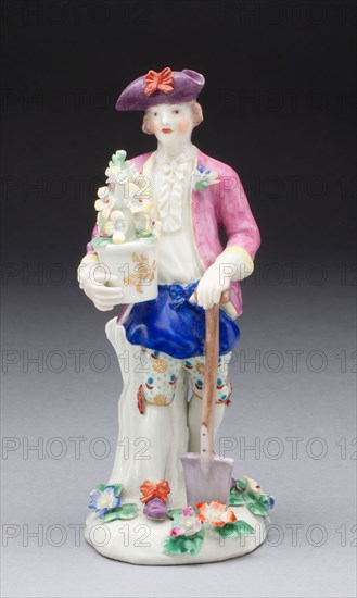 Gardener, 1760/70, Worcester Porcelain Factory, Worcester, England, founded 1751, Worcester, Soft-paste porcelain, polychrome enamels, H. 17.7 cm (6 15/16 in.)