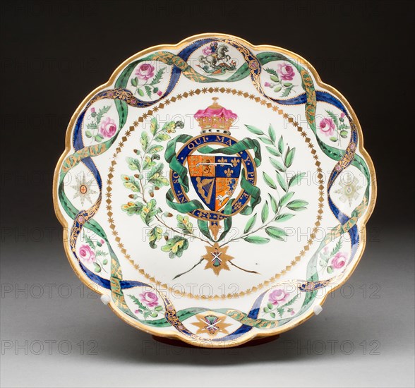 Plate from the Duke of Clarence Service, 1789, Worcester Porcelain Factory (Flight Period), Worcester, England, founded 1751, Worcester, Soft-paste porcelain, polychrome enamels and gilding, 25.5 cm (10 in.)