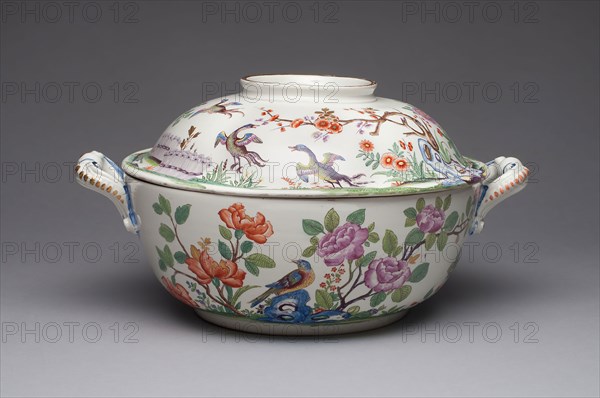 Tureen, c. 1725, Du Paquier Porcelain Manufactory, Austrian, 1718-1744, Vienna, Hard-paste porcelain, polychrome enamels, and gilding, H. 19.1 cm (7 1/2 in.), diam. 38.1 cm (15 in.)