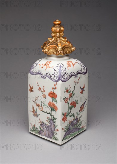 Square-Sectioned Bottle, c. 1725, Du Paquier Porcelain Manufactory, Austrian, 1718-1744, Vienna, Hard-paste porcelain, polychrome enamels, gilding, and gilt wood stopper, Diam. 23.5 cm (9 1/4 in.)