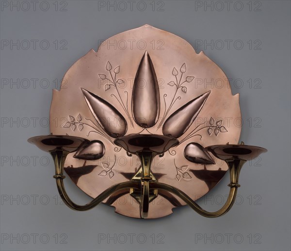 Wall Sconce, 1880/1900, Designed by William Arthur Smith Benson (English, 1854-1924), Made by W. A .S. Benson & Co. (English, 1880-1920), England, London, London, Copper and brass, 27.9 × 29.2 × 22.9 cm (11 × 11 1/2 × 9 in.)