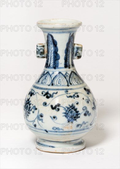 Vase with Loop Handles, Ming dynasty (1368–1644), 15th century, China, Porcelain painted in underglaze blue, H. 6 in.