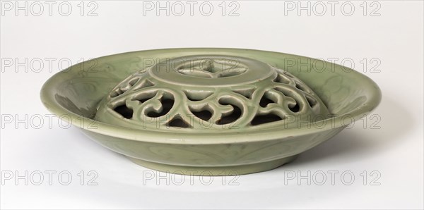 Dish with Openwork Dome and Floral Scrolls, Ming dynasty (1368–1664), 15th century, China, Longquan ware, celadon-glazed stoneware with underglaze incised decoration, H. 5.8 cm (2 1/4 in.), diam. 23.3 cm (9 3/16 in.)