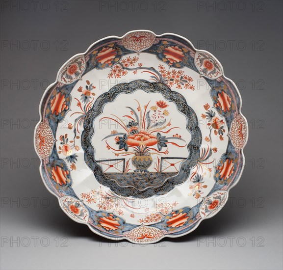 Dish, 1725/30, Du Paquier Porcelain Manufactory, Austrian, 1718-1744, Vienna, Hard-paste porcelain, underglaze blue, iron red enamel, and gilding, Diam. 50.8 cm (20 in.)