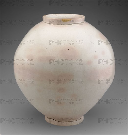 Moon Jar, Joseon dynasty (1392–1910), 17th century, Korea, Korea, Glazed porcelain, with repairs in gold powder, H. 33.0 cm (13 in.), diam. 32.5 cm (12 13/16 in.)