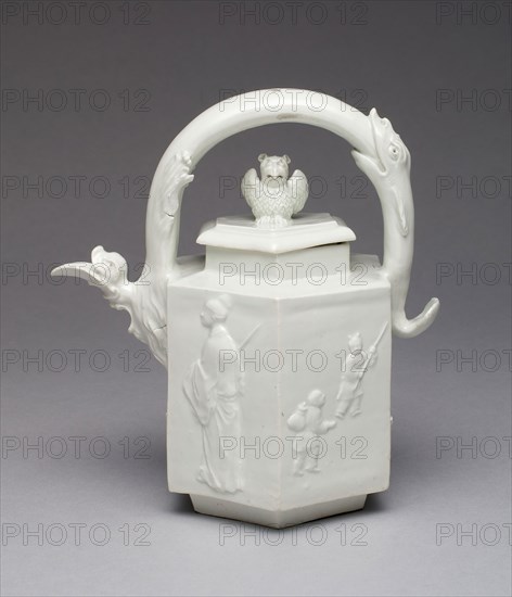 Teapot, c. 1720, Du Paquier Porcelain Manufactory, Austrian, 1718-1744, Vienna, Hard-paste porcelain, 19 × 17.8 × 11.4 cm (7 1/2 × 7 × 4 1/2 in.)