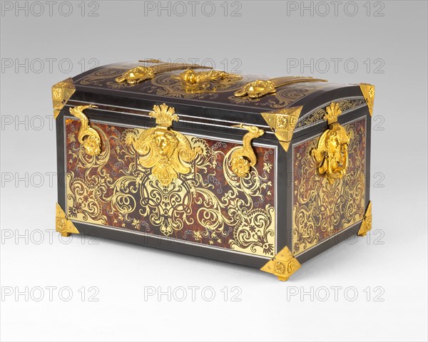 Coffer, 1700/20, Attributed to André-Charles Boulle (French, 1642–1732), France, Paris, France, Oak, tortoiseshell, brass, pewter, ebony, and gilt-bronze mounts, 44.5 × 73 × 48.3 cm (17 1/2 × 28 3/4 × 19 in.)