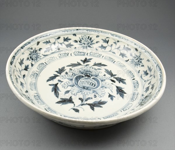 Large Dish with Pomegranate and Leaf Design, Late 15th/early 16th century, Vietnam, near Hoi An, Offshore, Vietnam, Glazed stoneware with cobalt-blue underglaze, 7.5 × 34.6 × 34.6 cm (2 15/16 × 13 5/8 × 13 5/8 in.)