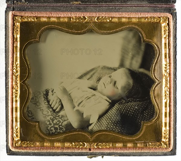 Untitled (Postmortem of Child), 1850/74, 19th century, Ambrotype, 7 × 8.3 cm (plate), 8 × 9.2 × 1.5 cm (case)