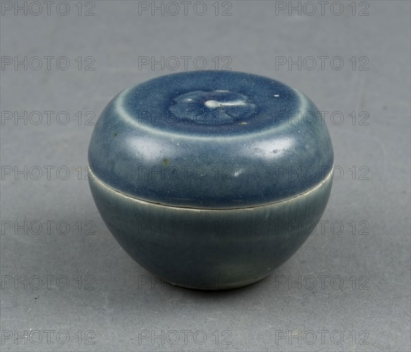 Miniature Covered Box, Late 15th/early 16th century, Vietnam, near Hoi Aan, Offshore, Vietnam, Glazed stoneware with cobalt-blue underglaze, 4 × 5.6 × 5.6 cm (1 9/16 × 2 3/16 × 2 3/16 in.)
