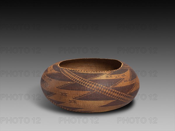 Twined Basketry Bowl, c. 1870/1900, Sally Burris (1840-1912), Pomo, Northern California, United States, Northern California, Plant fibers, 17.8 × 44.5 cm (7 × 17 1/2 in.)