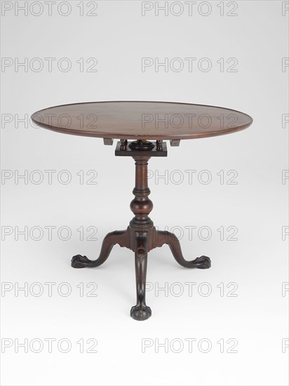 Tea Table, 1750/90, American, 18th century, Philadelphia, United States, Mahogany, 73.7 × 86.4 × 88.9 cm (29 × 34 5/8 × 35 in.)