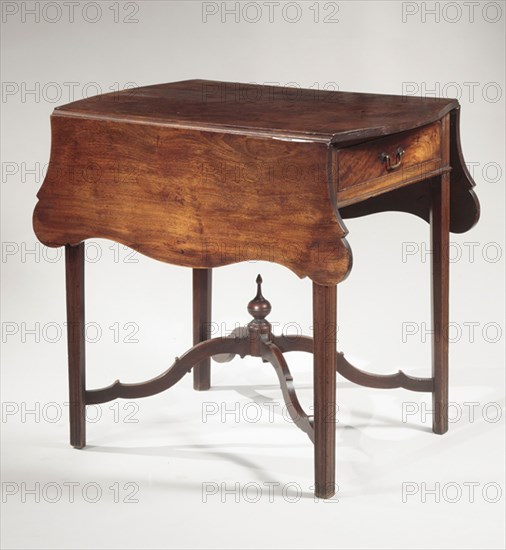 Pembroke Table, c. 1790, American, 18th century, Philadelphia, United States, Mahogany, white pine, brass, and iron, 71.8 × 76.2 × 55.2 cm (28 1/4 × 30 × 22 1/8 in.)