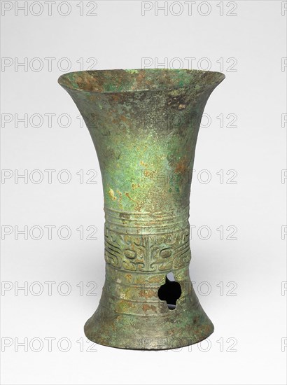 Beaker, Erligang period (about 1600–about1300 BC), China, Bronze, H. 15.5 (6 1/8 in.), diam. 11.0 cm (4 5/16 in.)