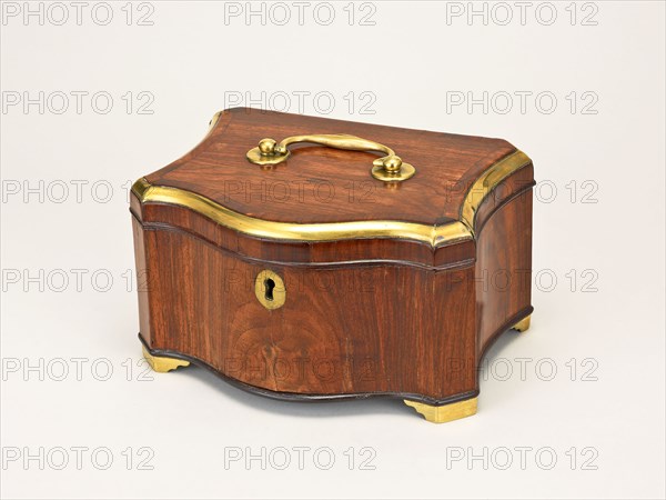 Tobacco Box, 1750/60, Germany, Neuwied, Abraham Roentgen (German, 1711-1793), Germany, Padauk, palisandre, rosewood, lead, and silk, 11.43 × 19.7 × 15.2 cm (4 1/2 × 7 3/4 × 6 in.)