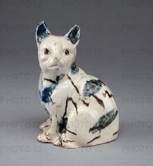 Cat, c. 1760, Staffordshire, England, Staffordshire, Salt-glazed stoneware (agateware), 11.4 x 7.9 x 5.7 cm (4 1/2 x 3 1/8 x 2 1/4 in.)