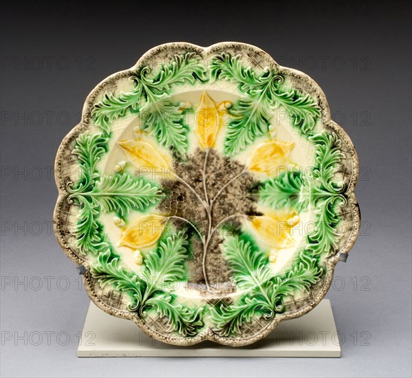 Plate, 1760/70, Staffordshire, England, Staffordshire, Lead-glazed earthenware (creamware), H. 1.5 cm (3/4 in.), diam. 24.8 cm (9 3/4 in.)