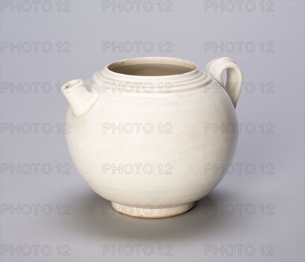 Globular Ewer, Five Dynasties period (907–960) or Northern Song dynasty (960–1127), c. 10th/11th century, China, Ding-type ware, glazed porcelain, H. 6.5 cm (2 9/16 in.), diam. 8.9 cm (3 9/16 in.)