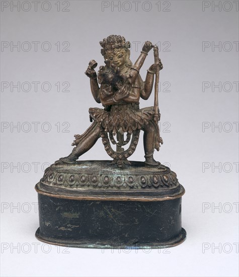 Deities Chakrasamvara and Vajravarahi in Ritual Embrace (Yab-Yum), 16th century, Southern Tibet or Nepal, Nepal, Bronze, 13.6 x 10.4 x 5.6 cm (5 5/16 x 4 1/8 x 2 3/16 in.)