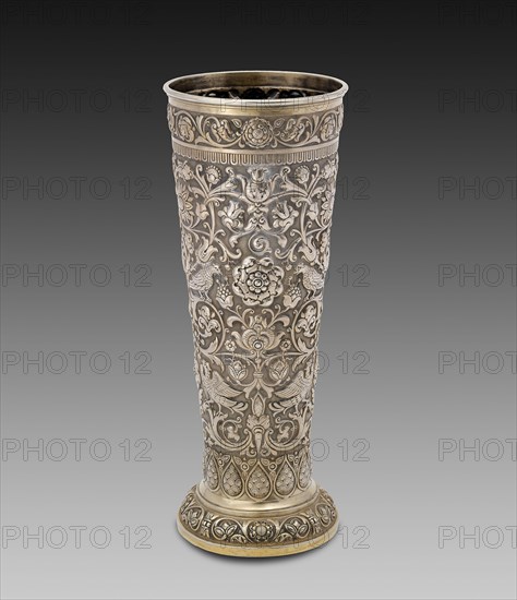 Vase, 1899/1900, Ovchinnikov Firm, Moscow, 1853-1917, St. Petersburg, 1873-1917, Moscow, Russia, Silver gilt, 29.2 x 12.1 cm (11 1/2 x 4 3/4 in.)