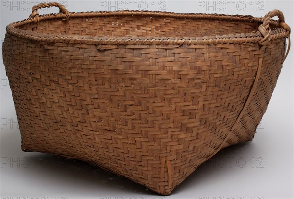 Cherokee, Native American, Basket with Handles, between 1890 and 1910, hickory and white oak, Overall: 12 3/4 × 23 inches (32.4 × 58.4 cm)