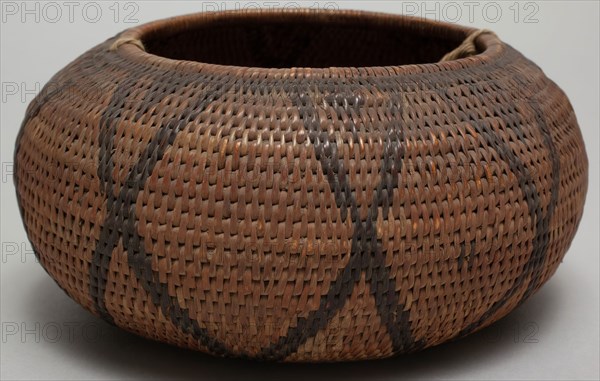 Pomo, Native American, Basket, between 1890 and 1910, willow and sedge, Overall: 2 3/4 × 5 1/4 inches (7 × 13.3 cm)