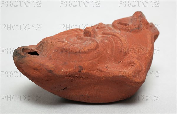 Roman, Lamp, 1st Century AD, earthenware, 1 1/2 x 2 x 3 in.