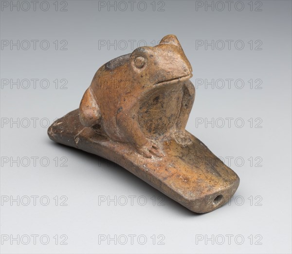 Havana, Native American, Frog Effigy Platform Pipe, between 1st and 2nd century, clay, Overall (by sight): 2 × 2 3/4 × 1 1/4 inches (5.1 × 7 × 3.2 cm)