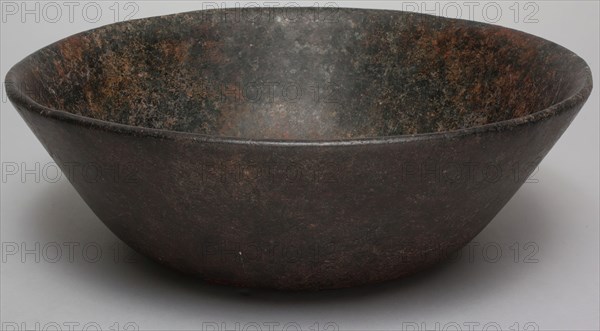Xochipala, Precolumbian, Bowl, between 1500 and 900 BCE, stone, Overall: 3 5/8 × 11 1/8 × 11 1/8 inches (9.2 × 28.3 × 28.3 cm)