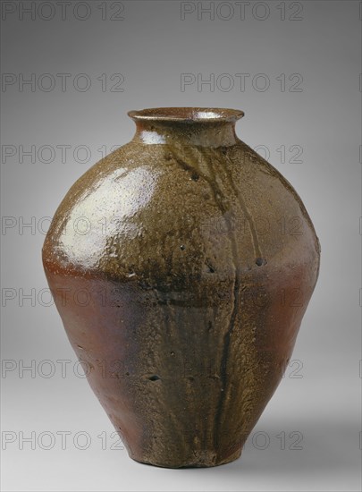 Unknown (Japanese), Storage Jar, 15th century, Stoneware with ash glaze, Overall: 20 7/8 × 12 1/2 inches (53 × 31.8 cm)