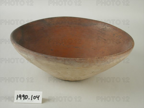 Egyptian, Grey/pink Fine Textured Bowl, between 3300 and 3100 BCE, Terracotta, Overall: 4 3/4 × 10 1/8 inches (12.1 × 25.7 cm)