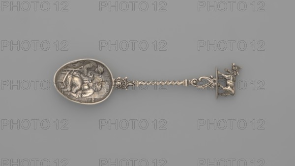 Souvenir spoon, Paderewski, Ignacy Jan 1860-1941, rural scenes, genre scenes, cows, peasants. Decorative spoon with an ovoid scoop with a genre scene inside a barn—depicting resting peasants in peasant costumes, with hats on their heads. In the foreground a man sitting on a stool, his back turned; to his left a standing man, his right hand leaning on a rake?, in his left he holds a pipe, which he raises to his mouth; in the background a seated man with his hand resting on his knee. A twisted wire handle finished with a cow figure with a bell around its neck. Unmarked, late 19th century, Netherlands, cutlery, varia; length 11 cm, width 2.6 cm, weight 15 g., A silver spoon lies horizontally on a smooth gray background, showing a shallow oval bowl with a raised detailed scene of a reclining figure and surrounding interior elements, a twisted ornate handle with floral and scroll motifs, and a decorative terminal featuring a small animal figure standing on a flat base; visible colors are si...