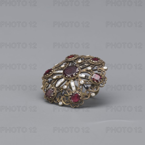 Earring, mid-19th century, Italy, jewelry; diameter 2.6 cm