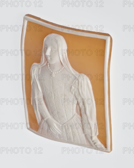 Cameo with a portrait of Bona Sforza d'Aragona 1494–1557, wife of Sigismund I the Old. Portrait of a young woman in 3/4 length with her head turned slightly to the right and her gaze directed at the viewer, wearing a veil covering her shoulders, a dress with a square neckline, flat bodice, belt, pleated skirt and narrow sleeves decorated at the top with a roller; right hand at belt height, left hand lowered, revealing the veil. Portrait of Bona Sforza d'Aragona, based on a miniature, dated 1518 subject, 2nd half of the 19th century. Italy, Torre del Greco. Gemma, bas-relief; height 5.1 cm, width 4 cm. Made by Gaetano Bianchini Florence; glyptic and merchant firm; fl. ca. 1850–1900., A carved relief of a woman set against an amber background, with the figure rendered in white and ivory tones; she has long hair draped over her shoulders and wears a detailed bodice and flowing sleeves with textured patterns, and a beaded necklace around her neck; her hands are visible, one resting near he...