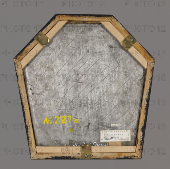 Metal plate with an inscription for the coffin portrait of Teresa Bojanowska, née Sokolnicka 1666–1700, unknown author, 16-line Latin inscription in black paint on unpainted metal plate: DOM | Immortali Posterorum in Memoriae | Charissimae Suae TERESSIAE | De Sokolniki SOKOLNICKA. | Maestissimus Coniunx GD IACOBUS | De Boanowo BOIANOWSKI | Hoc Posuit Monumentum | Quaeuix triginta quatuor annos nata | nemni unquam molesta omnibus chara | educandae proli intenta filissima marito | ab omnibus iuvare optata plena doloru | Die 19 Xbris ultimo Sexcentesimi Seculi | anno Vitam Vixit | digna quam Secula pariant | lege Viator et bene precare., approx. 1700, Greater Poland, painting, height 32.8 cm hexagon, width 31.4 cm, An octagonal framed panel with a worn wooden frame showing black and natural wood tones, brass metal brackets at a few corners, and a grey scratched metal back surface with a few small dark marks and scuffs; there is a patch of yellow paint on the metal surface and a small pale...